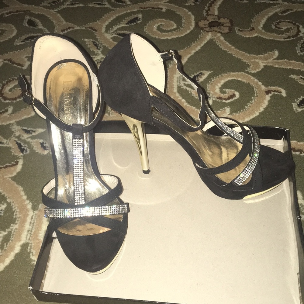 BLACK HEELS BRAND NEW